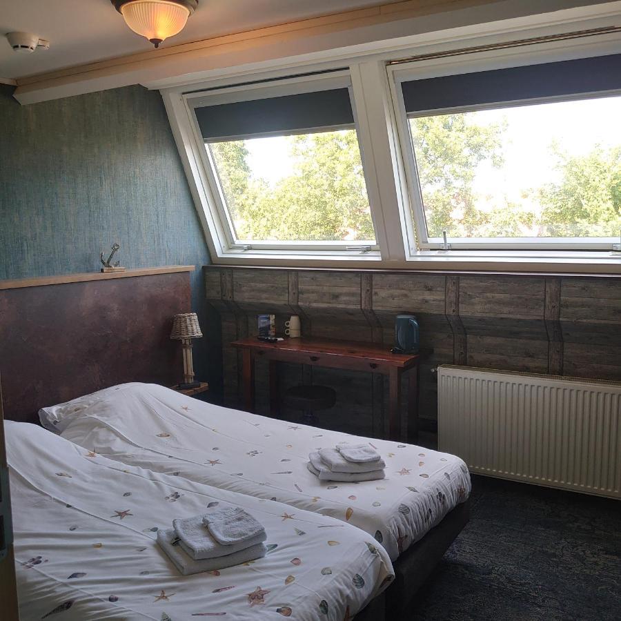 De Cyprian Bed & Breakfast Kaard Δωμάτιο φωτογραφία