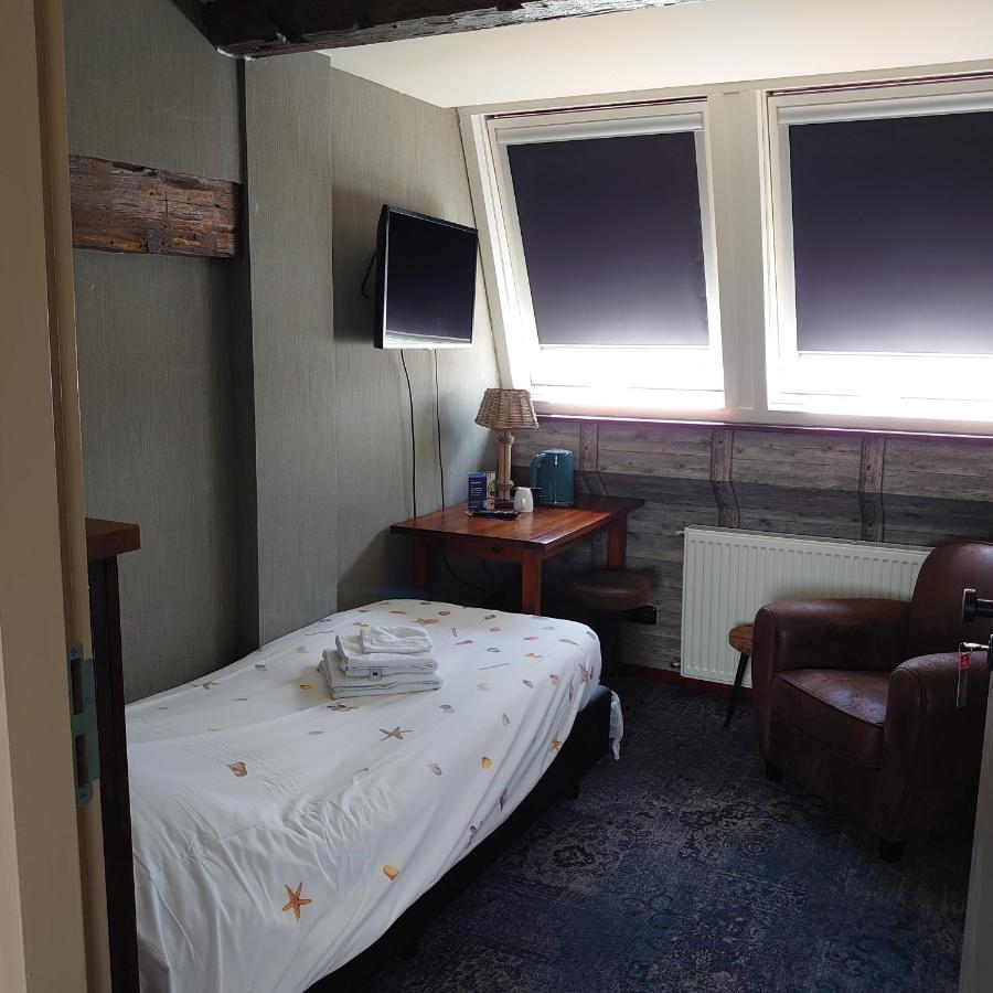 De Cyprian Bed & Breakfast Kaard Εξωτερικό φωτογραφία
