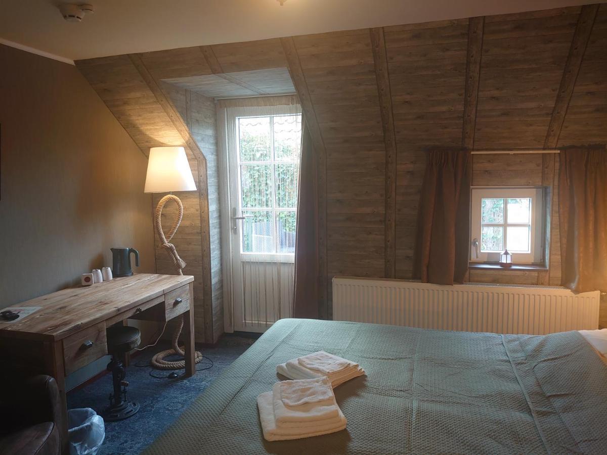 De Cyprian Bed & Breakfast Kaard Εξωτερικό φωτογραφία