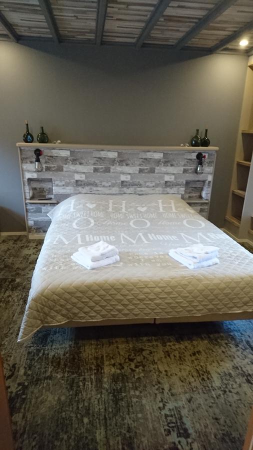 De Cyprian Bed & Breakfast Kaard Εξωτερικό φωτογραφία