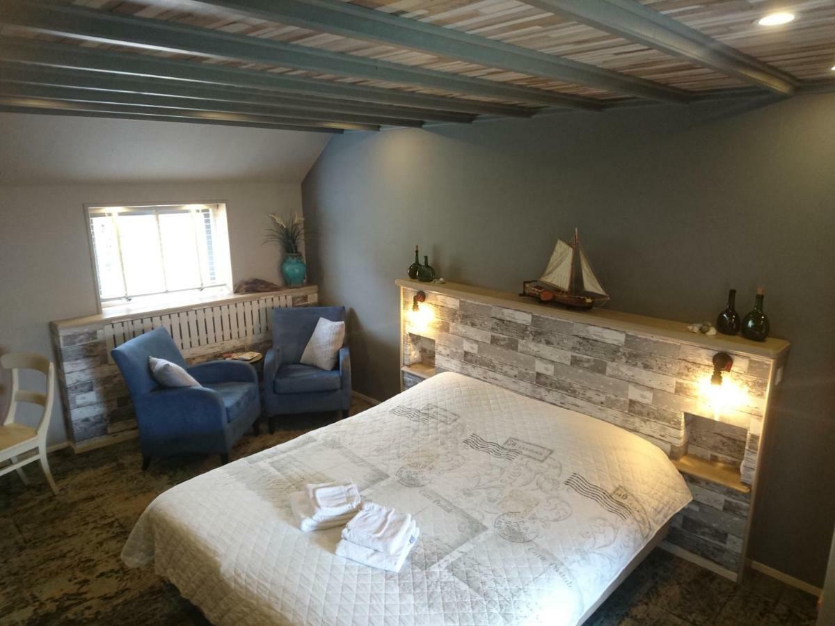 De Cyprian Bed & Breakfast Kaard Εξωτερικό φωτογραφία